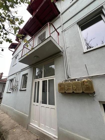 Casă cu 4 camere cu Teren 400 Mp în Semicentral