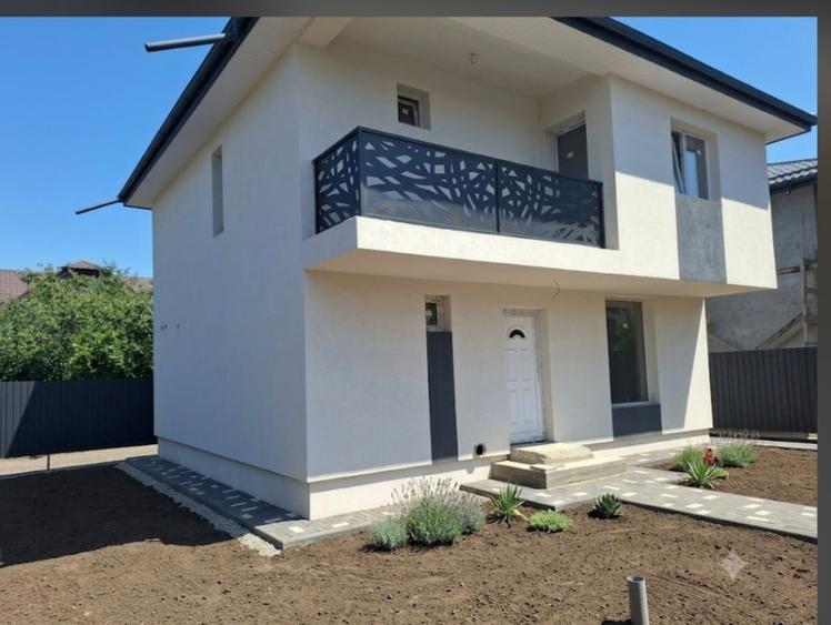 Casă individuală cu 4 camere cu Canalizare în Clinceni