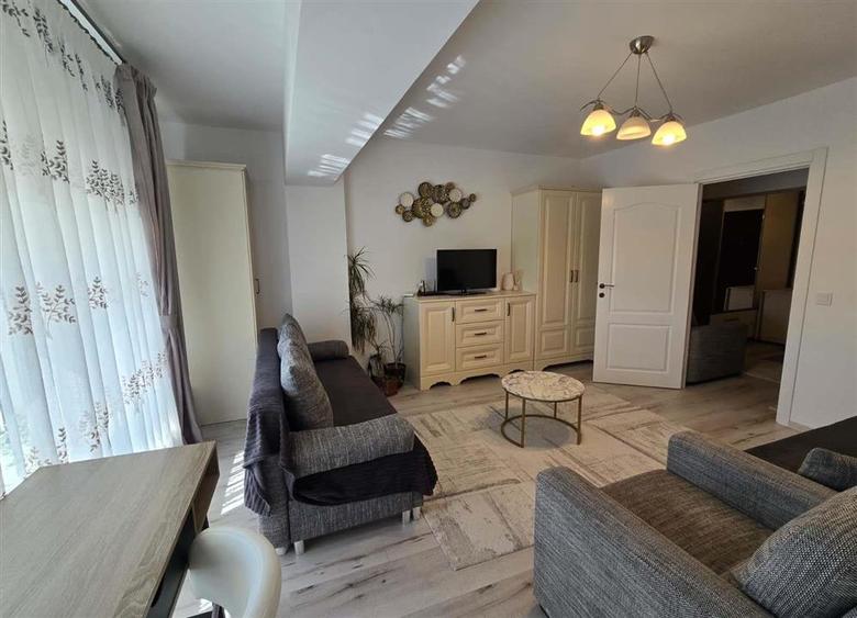 Apartament cu 2 camere decomandat, mobilat în Universității