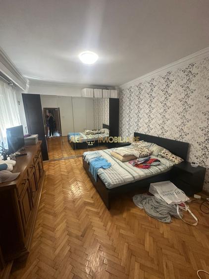 Casă individuală cu 4 camere cu Canalizare în Doamna Ghica
