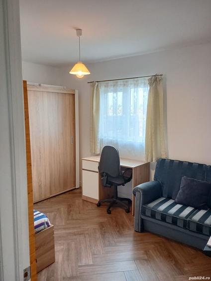 Casă cu 6 camere cu Teren 1200 Mp în Siminoc