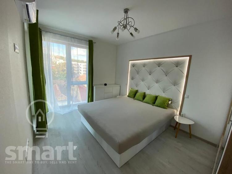 Apartament cu 2 camere semidecomandat, mobilat în Central