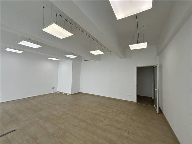 Birou, de 984 mp, în Ultracentral