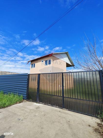 Casă cu 3 camere cu Teren 956 Mp în Sărbătoarea