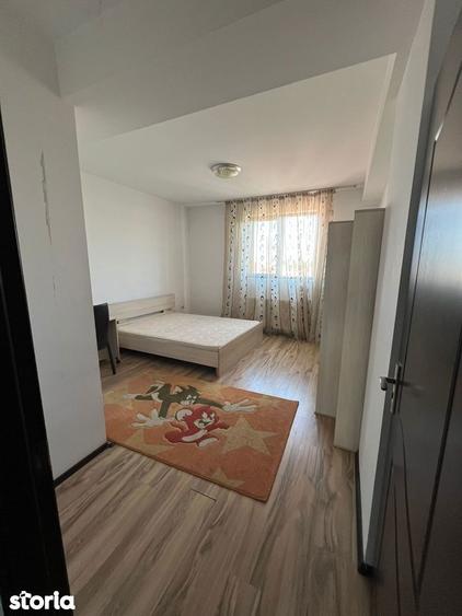 Apartament cu 3 camere, mobilat în Colentina