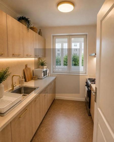 Apartament cu 3 camere decomandat, mobilat în Titan