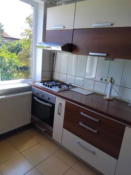 Casă cu 2 camere în Central