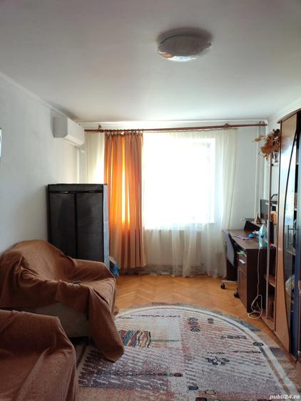 Apartament cu 3 camere semidecomandat în Colentina