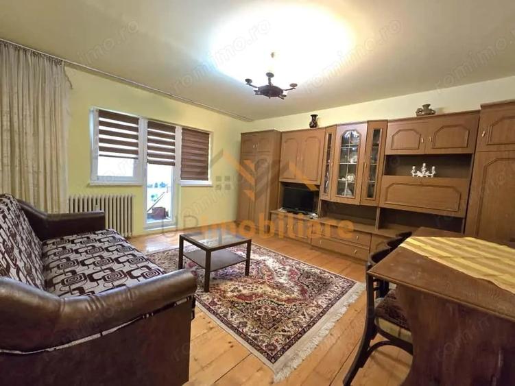 Apartament cu 3 camere decomandat în Nufărul