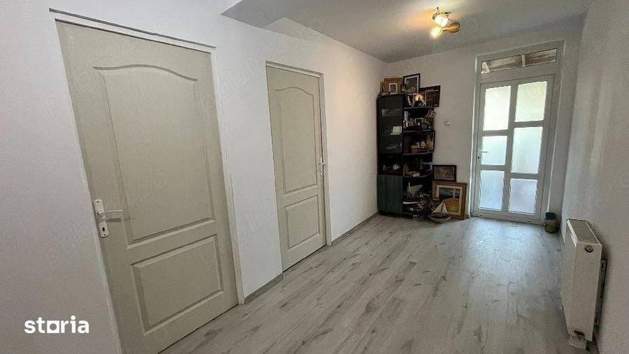 Apartament cu 3 camere decomandat în Bucium