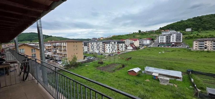 Apartament cu 2 camere semidecomandat în Florești
