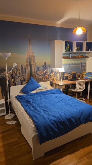 Apartament cu 4 camere decomandat în Capitale