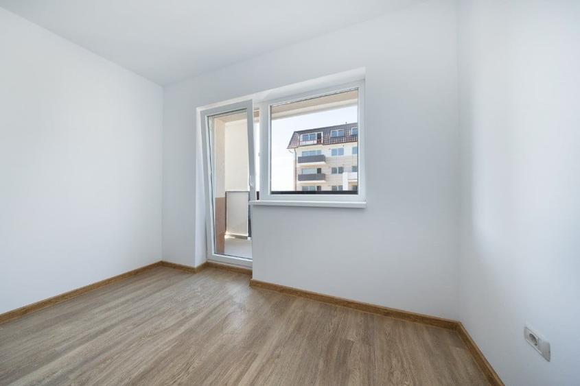 Apartament cu 3 camere decomandat în Sânpetru