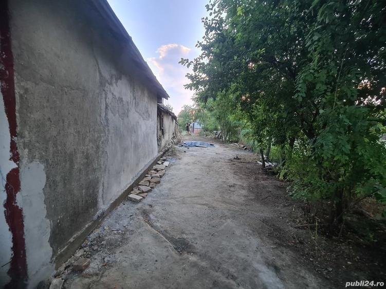 Casă cu 3 camere cu Teren 2100 Mp în Scorțaru Nou