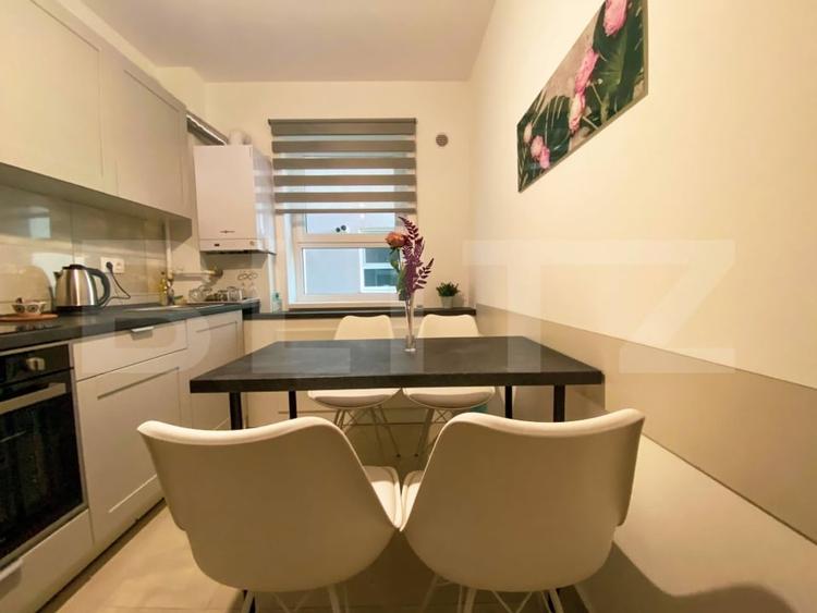 Apartament spațios cu 3 camere de închiriat, Tractorul, Brașov - 2