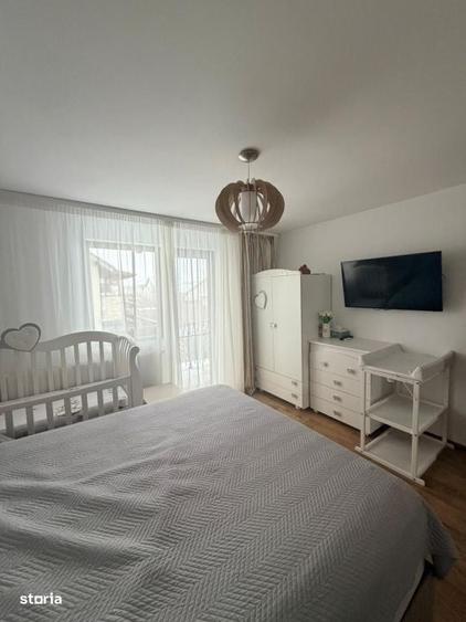 Casă cu 4 camere în Purcăreni