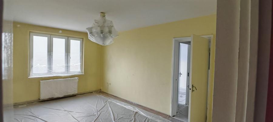 Apartament cu 3 camere decomandat în Drumul Carului
