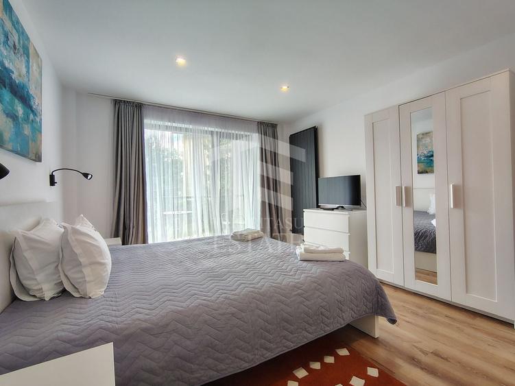 Apartament cu 3 camere decomandat, mobilat în Central