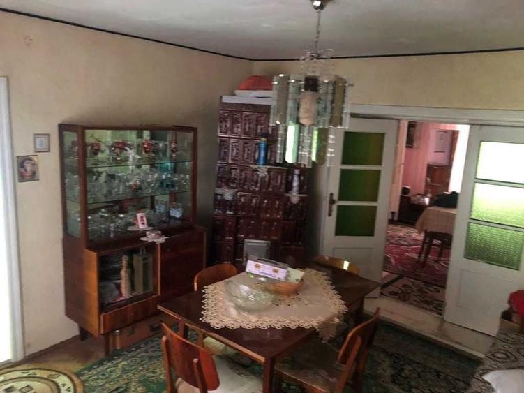 Casă cu 3 camere în Central