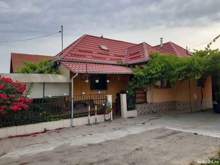 Casă cu 2 camere în Răscruci