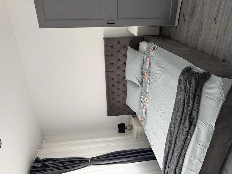 Apartament cu 3 camere semidecomandat în Tineretului