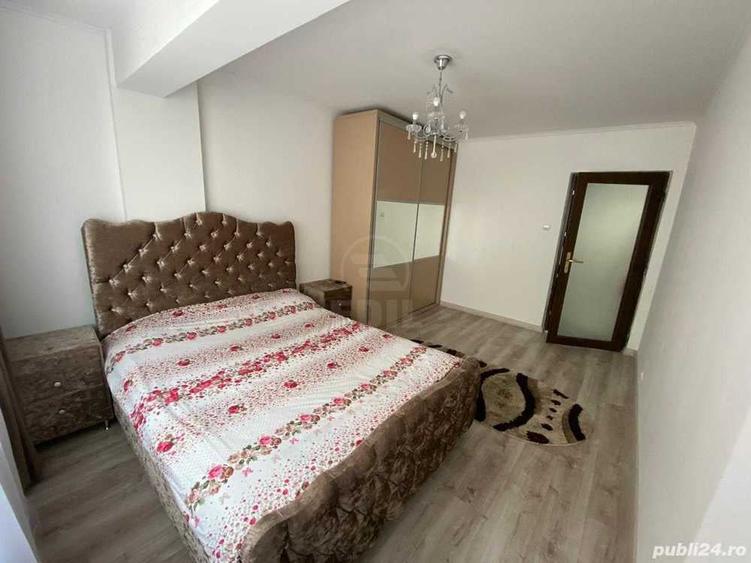 Apartament cu 3 camere semidecomandat în Florești