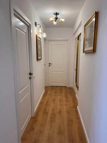 Apartament cu 3 camere semidecomandat în Ultracentral