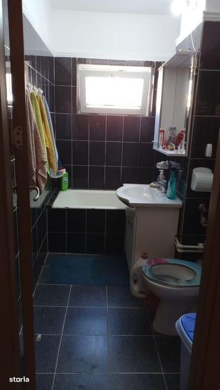 Apartament decomandat 3 camere + living de vanzare in zona Ostroveni - 7