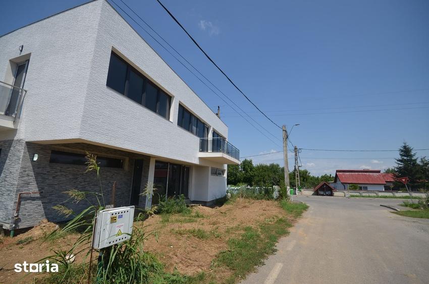 Casă cu 4 camere cu Teren 556 Mp în Crețuleasca