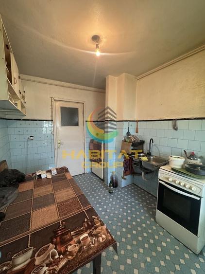 Apartament cu 3 camere decomandat în Lujerului