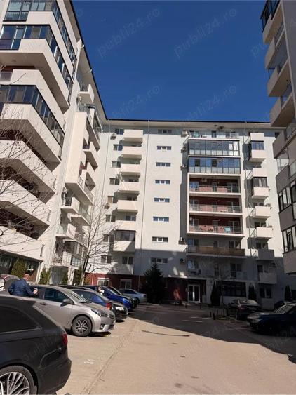 Apartament cu 3 camere decomandat în Apărătorii Patriei