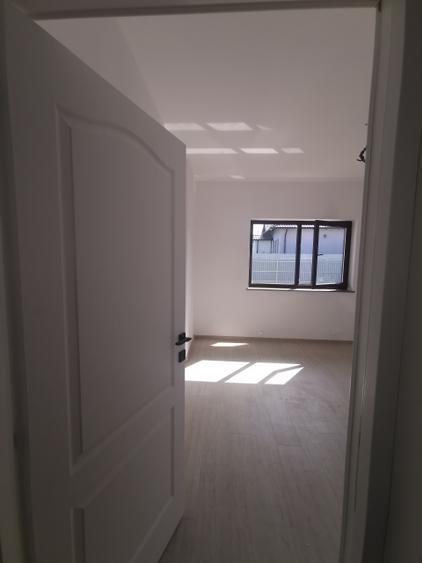 Casă individuală cu 3 camere cu Teren 350 Mp în Cătămărești-Deal
