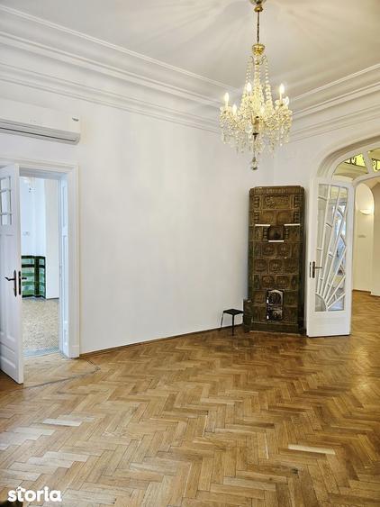 Casă cu 6 camere cu Teren 250 Mp în Unirii