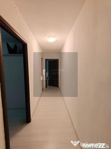 Apartament cu 3 camere semidecomandat în Brâncoveanu