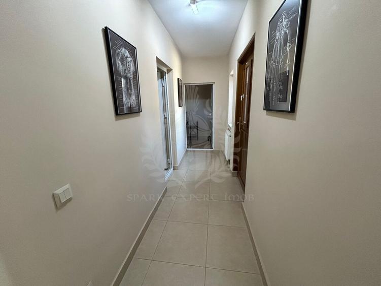 Casă individuală cu 3 camere cu Canalizare în Central