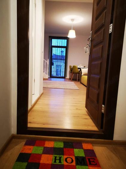 Apartament cu 4 camere semidecomandat în Unirii