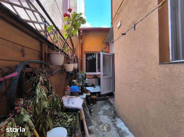 Casă cu 6 camere cu Teren 108 Mp în Tomis I