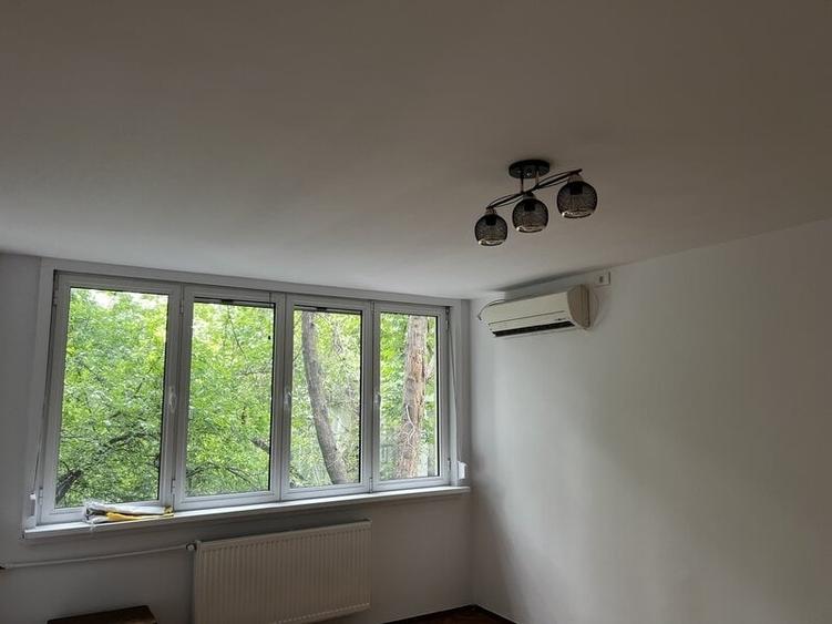 Apartament cu 2 camere decomandat, mobilat în Arcul de Triumf