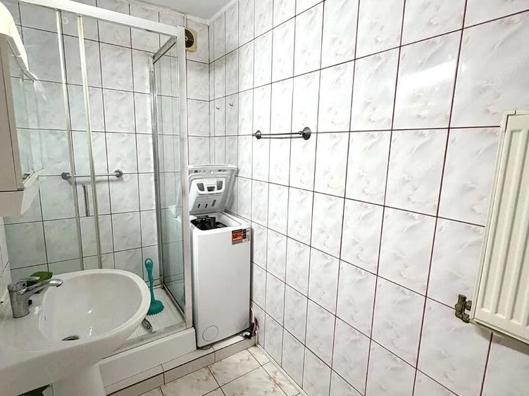 Garsonieră decomandată în Vitan