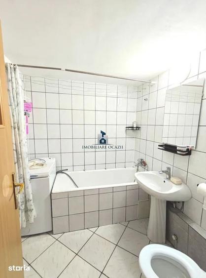 Apartament cu 3 camere decomandat în Berceni