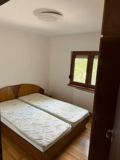 Apartament cu 3 camere decomandat în Exterior Vest