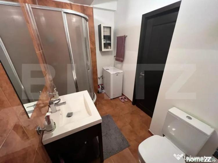 Apartament cu 3 camere decomandat în 1 Mai
