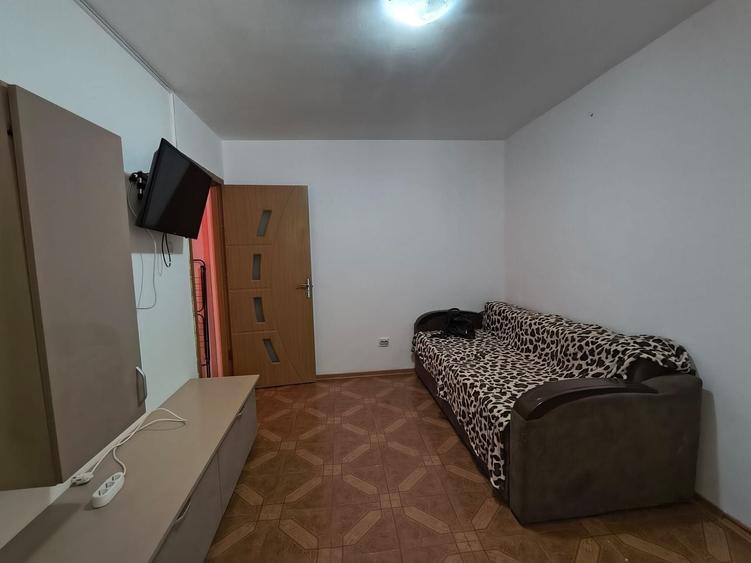 Apartament cu 2 camere nedecomandat în Sat Vacanță
