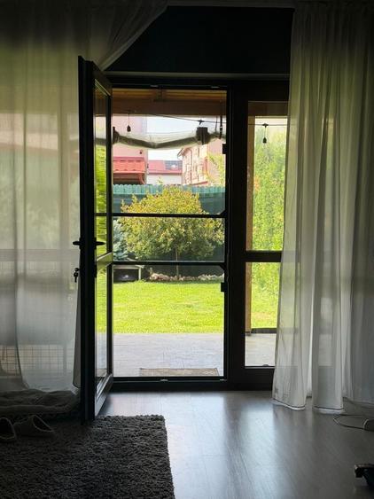 Casă individuală cu 4 camere cu Canalizare în Sud