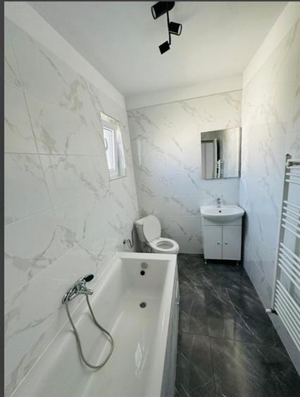 Apartament cu 3 camere decomandat, mobilat în Sânpetru