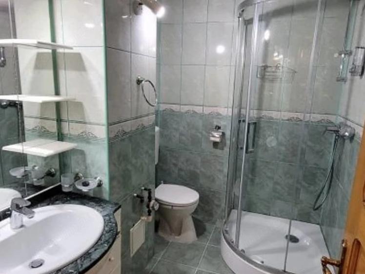 Garsonieră decomandată în Eroii Revoluției