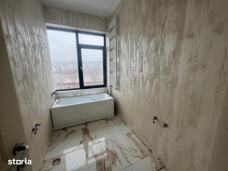 Apartament cu 4 camere decomandat în Dacia