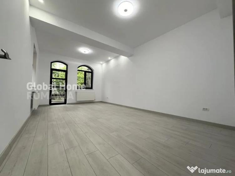 Casă cu 5 camere cu Teren 140 Mp în Vitan