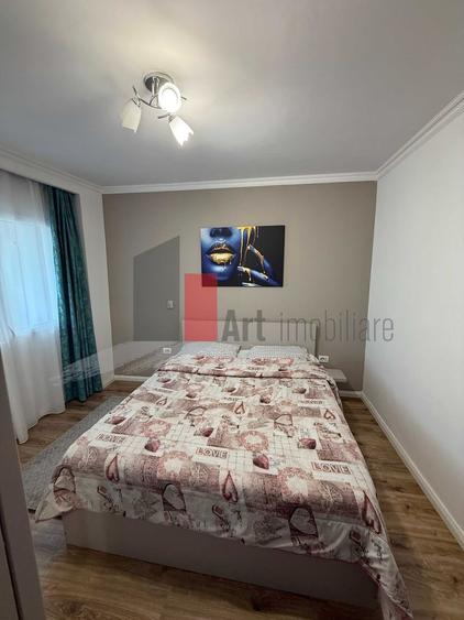 Apartament cu 3 camere decomandat în Lacul Tei