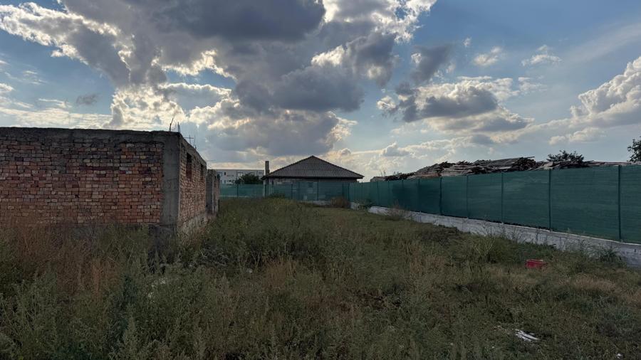 Teren Construcții intravilan de 1000 mp, în Ovidiu